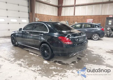 2018 Mercedes-Benz C 300 4Matic z USA, uszkodzony, nr VIN WDDWF4KB0JR412551